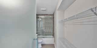 4222 Inverrary Boulevard Gallery 35