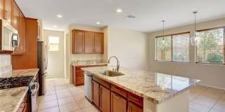 Gated community - 4 bedrooms - 3 baths Gallery 11