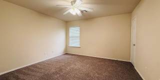 Location is Everything!!! SO Much Space!!! Gallery 23