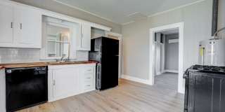 FREE MONTH RENT! Freshly Updated 3 Bedroom House Gallery 7