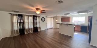 NorthPark / Taylor, TX / 4 bedrooms / Approx 2932 sq. ft. / Refrigerator / Washer & Dryer / New Carpet & Paint Gallery 8