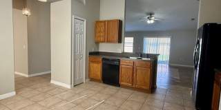 Beautiful 3-Bedroom Home with Open Layout – Priced to Rent Fast! Gallery 9