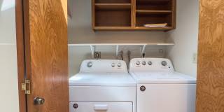 Spacious 3 Bedroom 1 Bath Ranch House  in Milwaukie! Washer and Dryer Included! Gallery 14