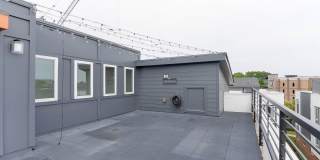 Stunning South End end unit townhome in the modern and amazing Southpoint community. Gallery 40