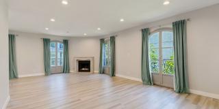 9249 Burton Way Gallery 18