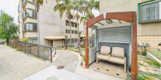 Park Glenview Apartments- Boutique Senior Living Gallery 12