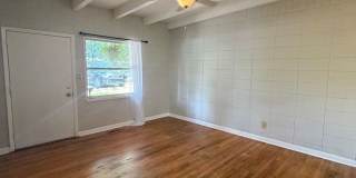 717 Edgewood Street Duplex Gallery 13
