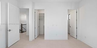 5718 Ashwood Cir W Gallery 85