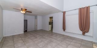RENOVATED 2-BEDROOM TOWNHOME IN AHISD Gallery 5