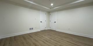4338 N Clarendon Avenue Gallery 9