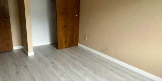 4Plex 2bed x 1.5bath unit in Seattle, minutes away from major highways. Gallery 5