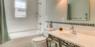 16 Abbott Avenue Gallery 27