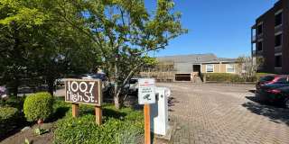 3 Bed 2 Bath Condo in Bellingham near WWU Gallery 1