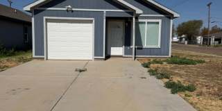 MOVE-IN SPECIAL! Great 3/2/1 in North Central Lubbock Gallery 1