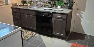 Charming Condo Walkable to Central West End-Washer Dryer in Unit Gallery 1