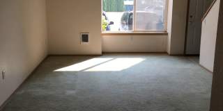 MOVE IN SPECIAL- $500 off First's Month's Rent- Pet-Friendly 2 Bedroom, 2 Bath Apartment in Newberg MOVE IN SPECIAL- $500 off First's Month's Rent- Pet-Friendly 2 Bedroom, 2 Bath Apartment in Newberg Gallery 4