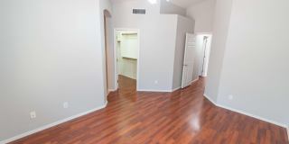 449 N WINDSOR Gallery 24