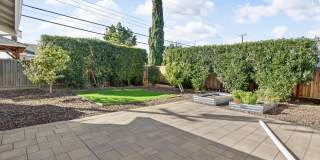 899 Ebbets Drive Gallery 25