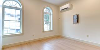 750 Main Street Gallery 14