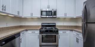 Senior Housing - Monaco Apartments Gallery 77