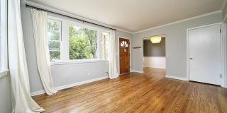 Picture-perfect 3BR/2BA brick bungalow In East Nashville! Gallery 9