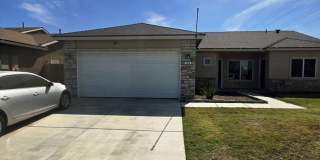 Modern 4BR House in Porterville! Gallery 1