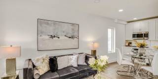 Columbia Heights 2BR 2BA w/Parking & Private Patio Garden Gallery 4
