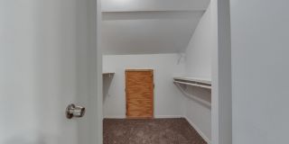 GREAT 2BED 2 BATH 2 CAR GARAGE TOWNHOME MINUTES FROM TURNPIKE!!!! Gallery 31