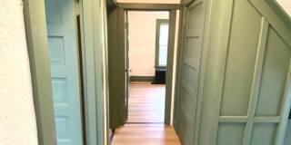 3 Bed/1 Bath Home in Beechview with Bonus Room-Convenient to Downtown! Available October! Gallery 22
