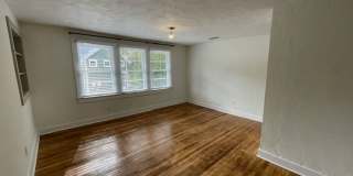 Recently Renovated 2 Bedroom Apartment in Duckpond Gallery 1