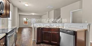 Beautiful home Located in desirable west Fayetteville neighborhood with playground Gallery 14