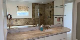 Lakefront 2BR Home in 55+ Leisureville Community Gallery 31