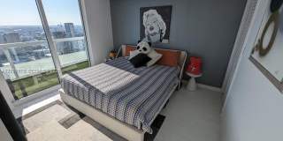 50 Biscayne Blvd 5107 Gallery 12