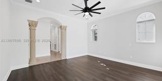 827 SE 2nd Ct Gallery 19