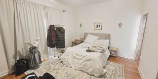 4 Bedroom, 3 Bathroom Impressive Lincoln Park Duplex Gallery 20
