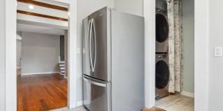 1906 Vine Street Gallery 12