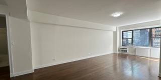 159 E 57th St Gallery 3