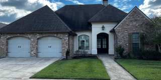 4 Bedroom, 3 Bathroom, Brick Home, Two Car Garage, Fireplace, High Ceilings, Granite Countertops, Fenced in Yard. Custom Built Home, Walkers Lake Subdivision , Triple-Split Floor Plan. Gallery 3
