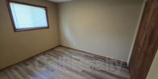5225 N Crestline Gallery 9