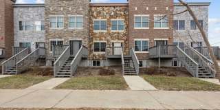 Spacious Townhome In The Kingston Neighborhood Gallery 3