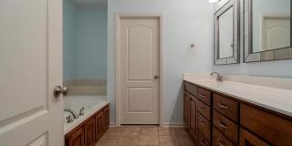 5803 Courtyard Circle Gallery 25