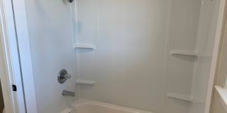 Lovely home in Expressway Village offering 3 bedrooms and a Jack & Jill bathroom. Gallery 23