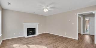 Spacious 4BR/2.5 Bath in the Jacksonville Commons Area Gallery 9