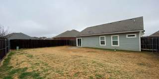 3 Bed 2 Bath 2 Car Garage in  Plaza Towers Neighborhood! Don't Miss This Gem! Gallery 19