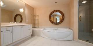 1228 Hillsboro Mile Gallery 11