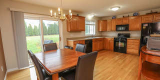 Beautifully and well maintained townhouse in desirable Georgetowne Condo Association. Gallery 6