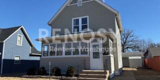 Available now - Spacious 1 Bedroom 1 Bath Upper Level Duplex in South Saint Paul Gallery 1