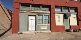 909 Van Buren Street Gallery 1