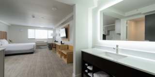 Thea Gallery 7