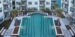 Gatsby on Ross Gallery 9